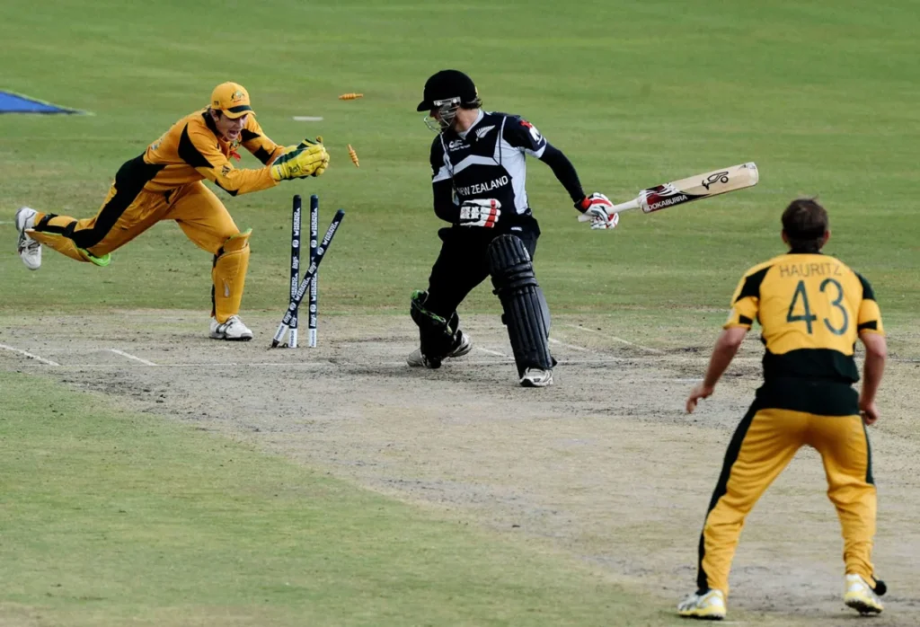 Tim Paine stumped Aaron Redmond , Australia v New Zealand, Champions Trophy final, Centurion Park, October 5, 2009