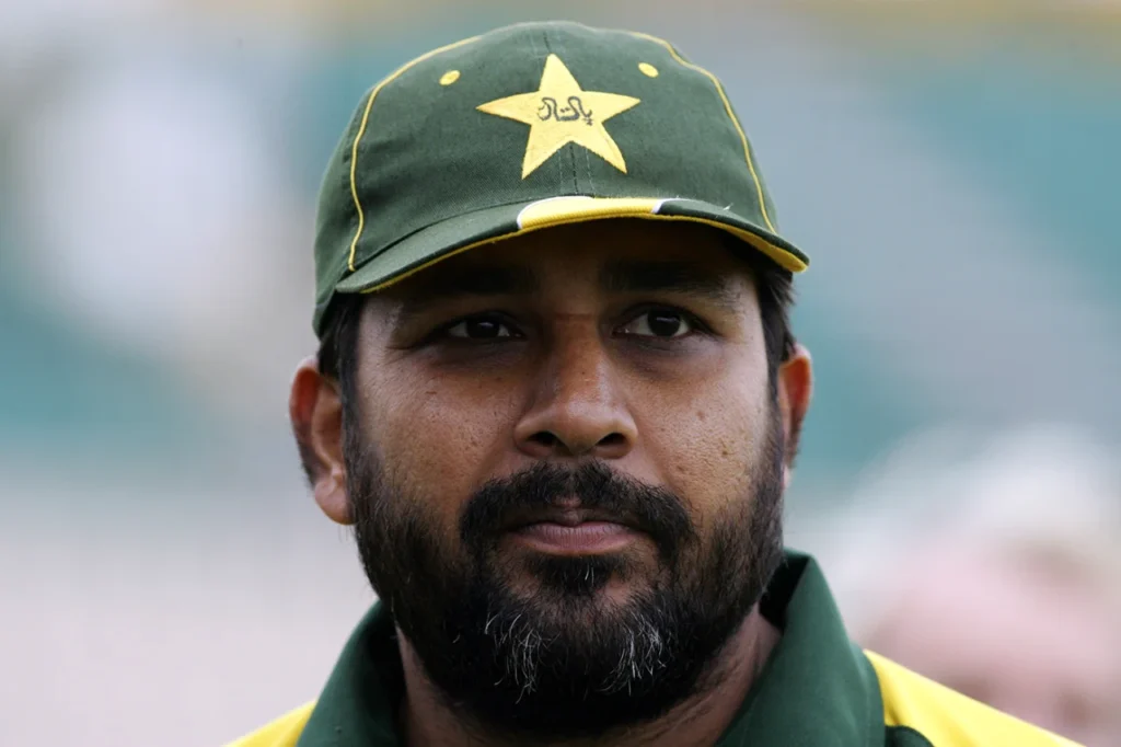 Inzamam-ul-Haq looks on, Pakistan vs West Indies, Champions Trophy, Southampton, September 22, 2004