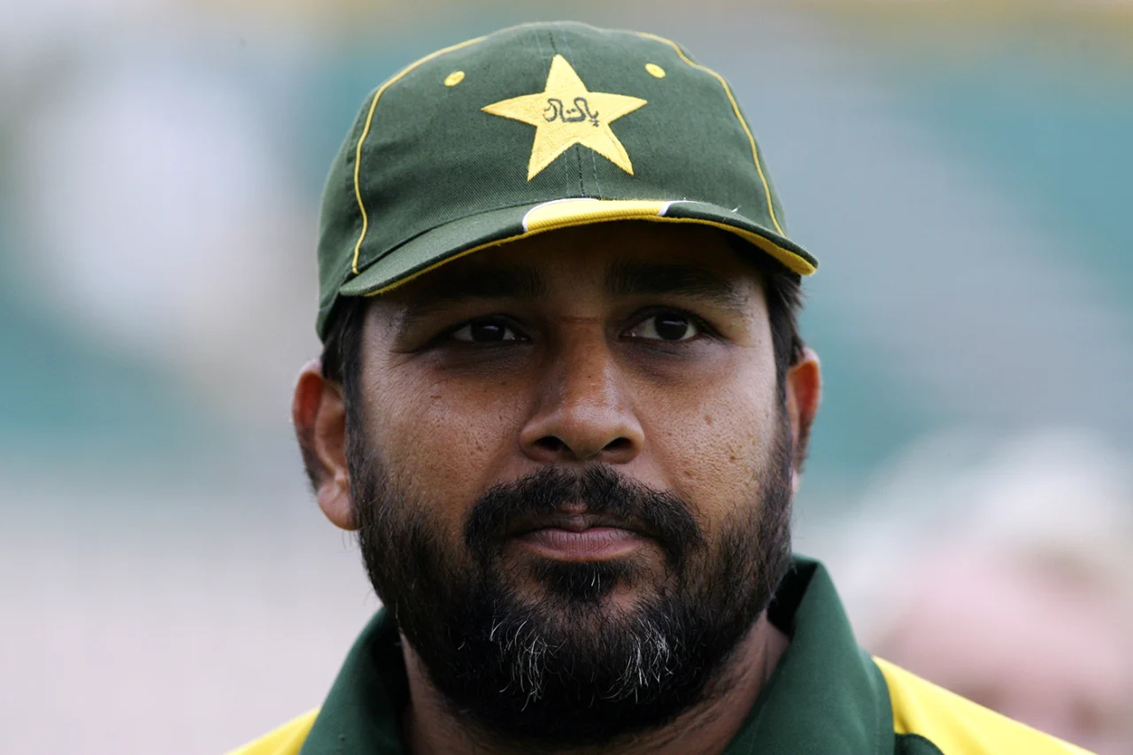 Inzamam-ul-Haq looks on, Pakistan vs West Indies, Champions Trophy, Southampton, September 22, 2004