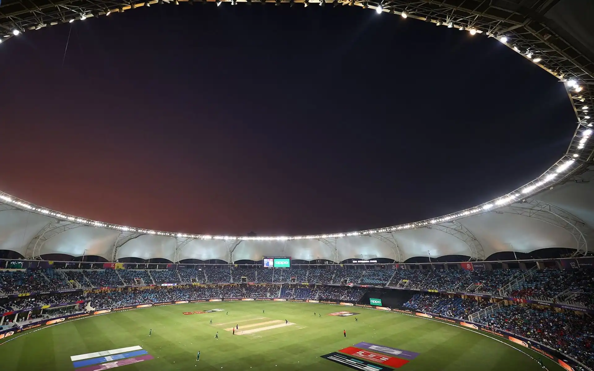 42 Dubai International Cricket