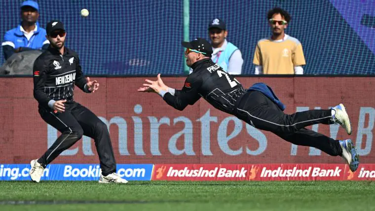 Shane Bond Praises Glenn Phillips’ Catch as Fielding Elevates New Zealand’s Game